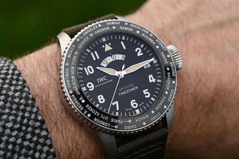 iwc timezoner ring.